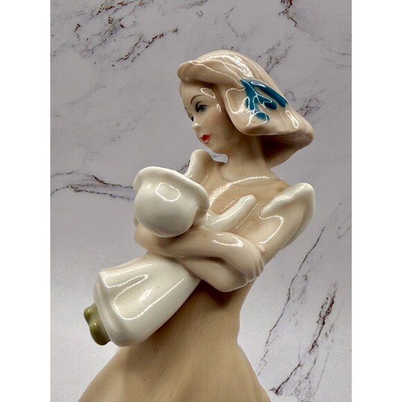 Royal Doulton ''Dreaming'' HN3133 Lady Figurine Reflections Collection - Picture 7 of 11